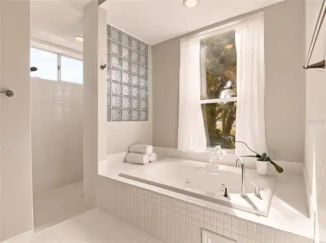 Listing Photo 43