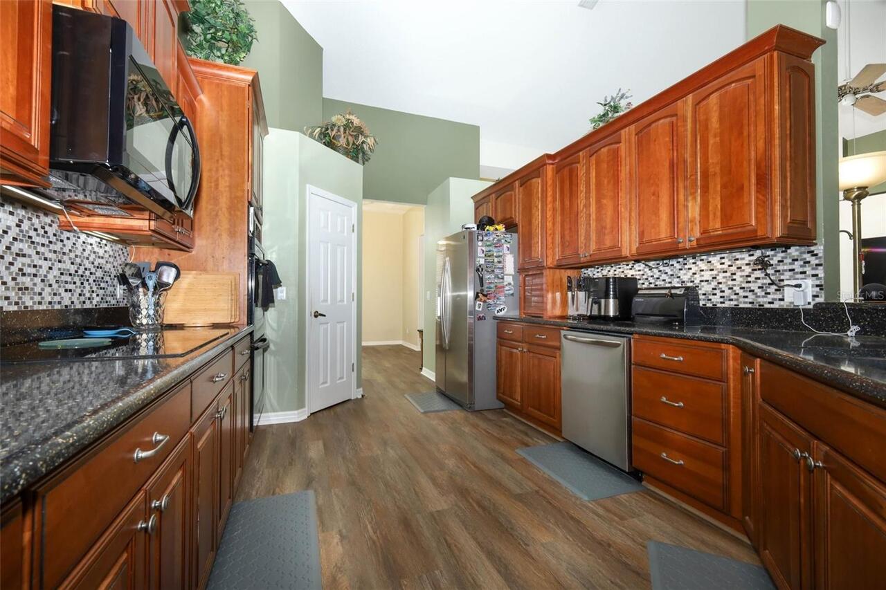 Listing Photo 9