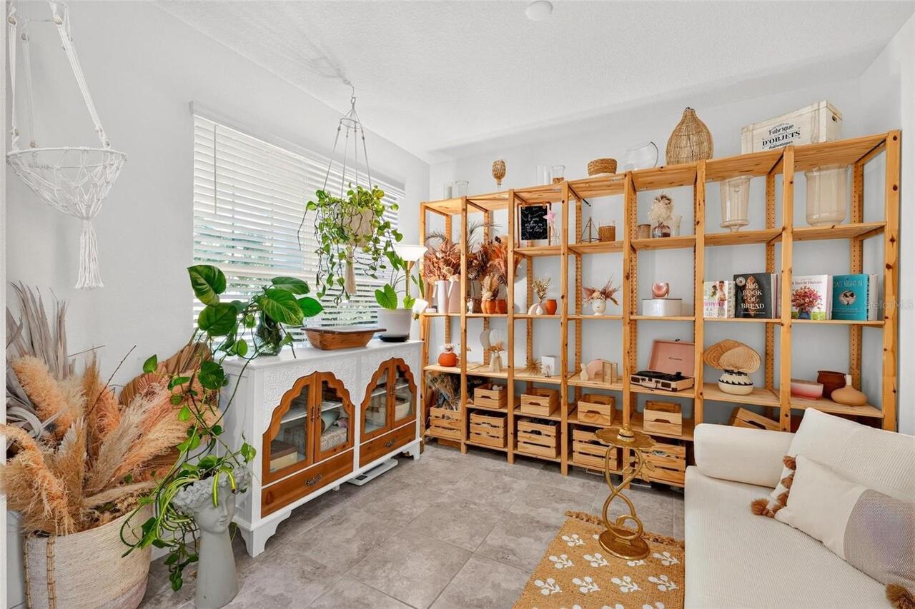 Listing Photo 12