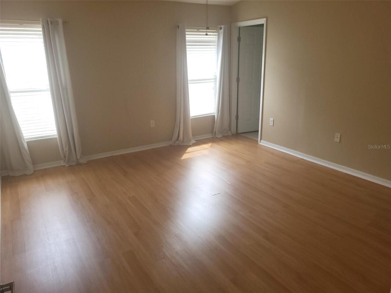 Listing Photo 9