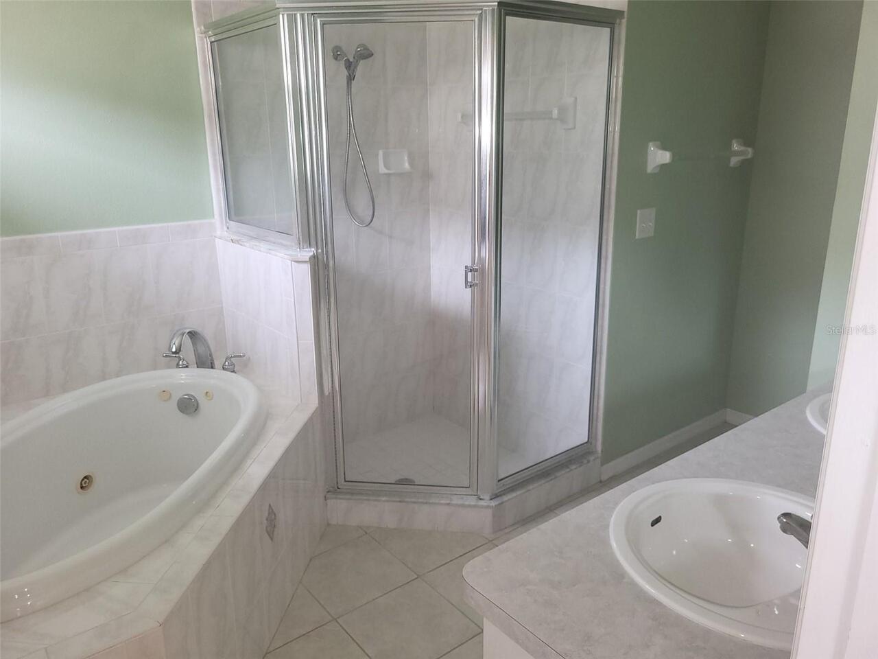 Listing Photo 11