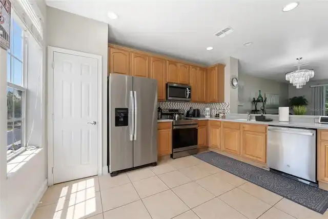 Listing Photo 7