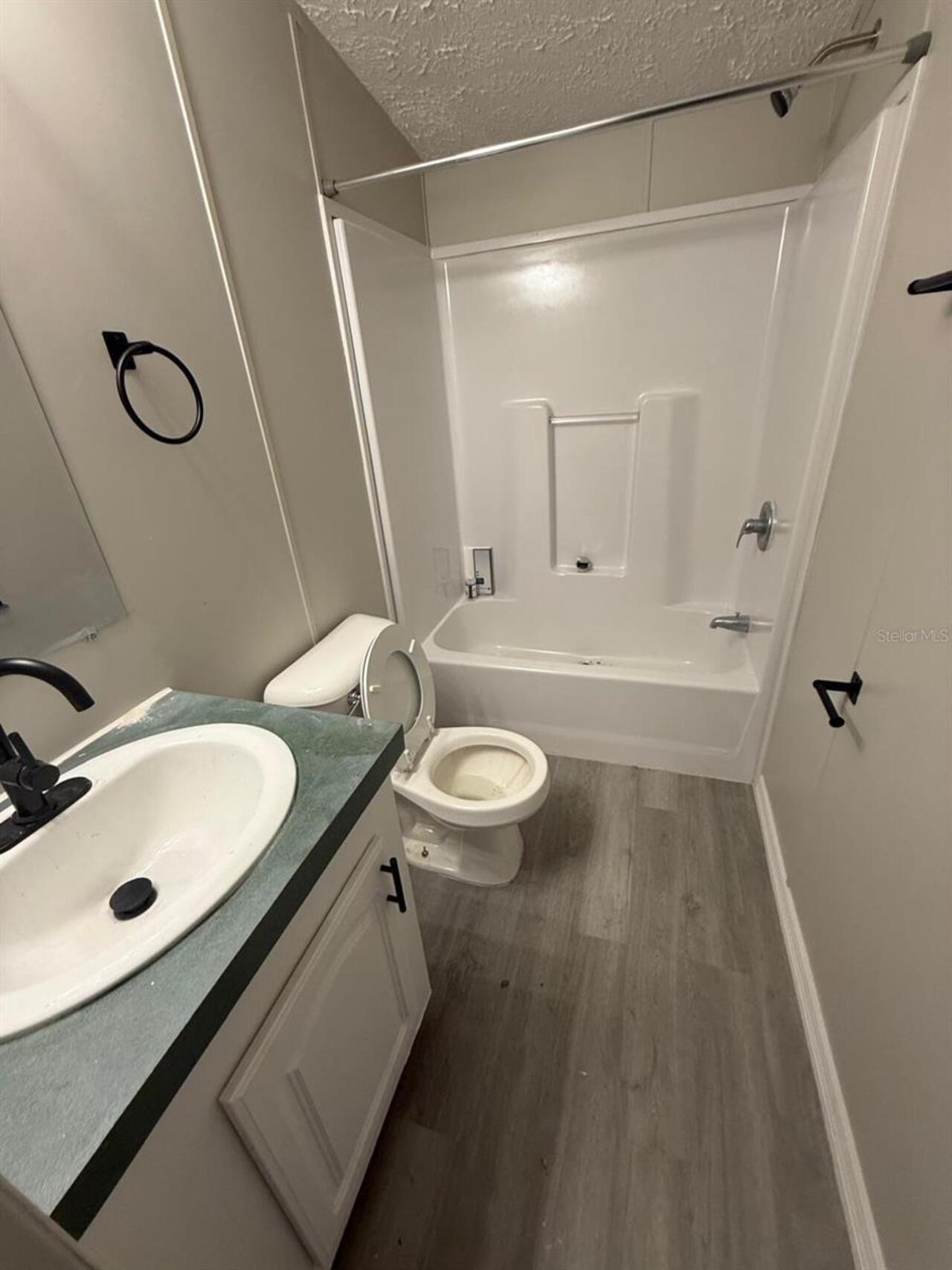 Listing Photo 7