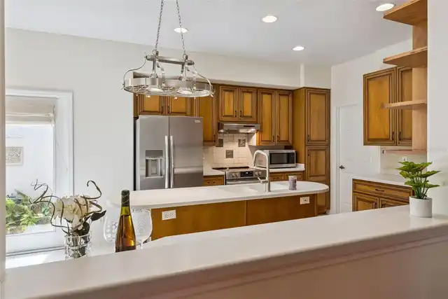 Listing Photo 18