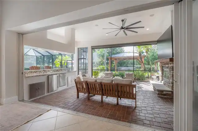 Listing Photo 15