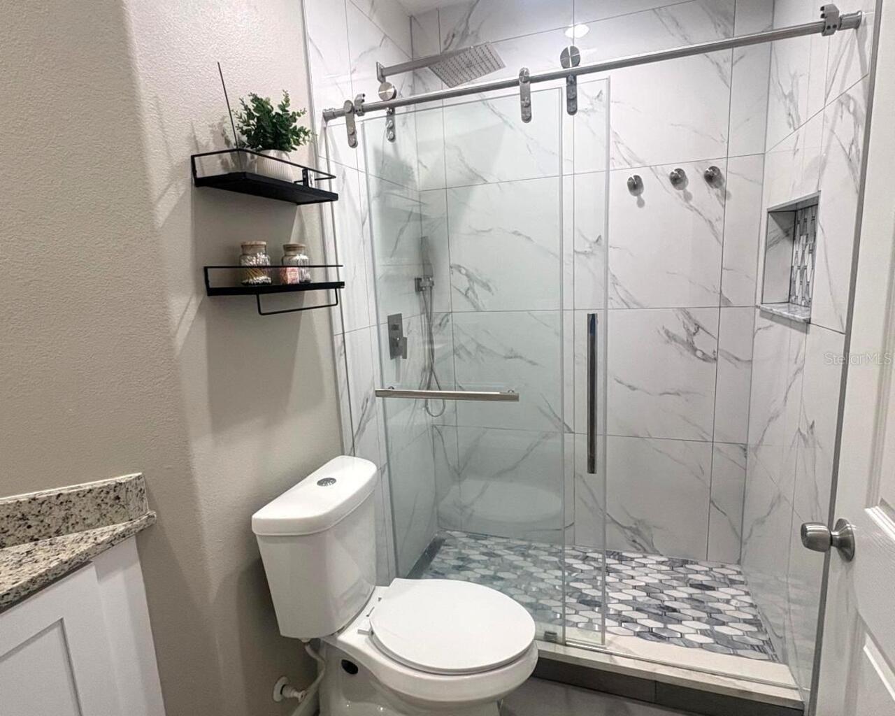 Listing Photo 10