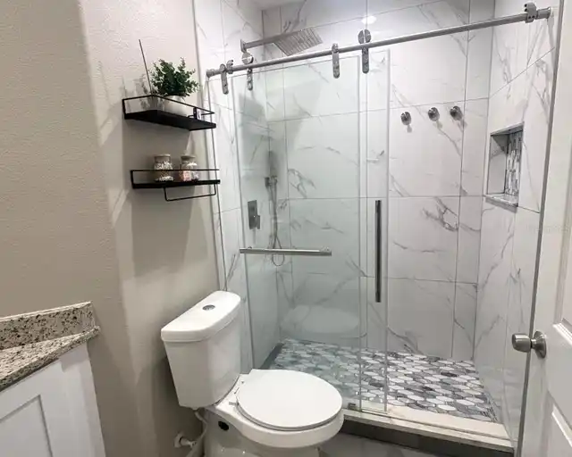 Listing Photo 10