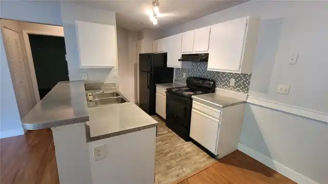 Listing Photo 9