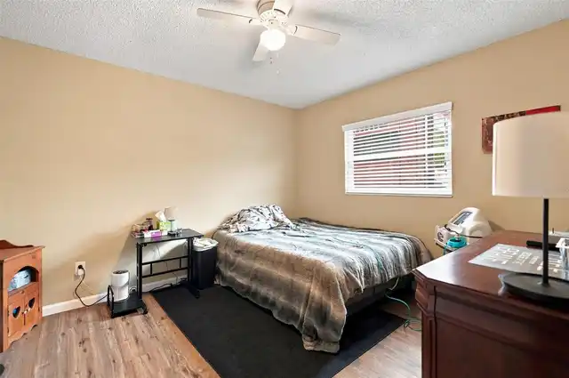 Listing Photo 20