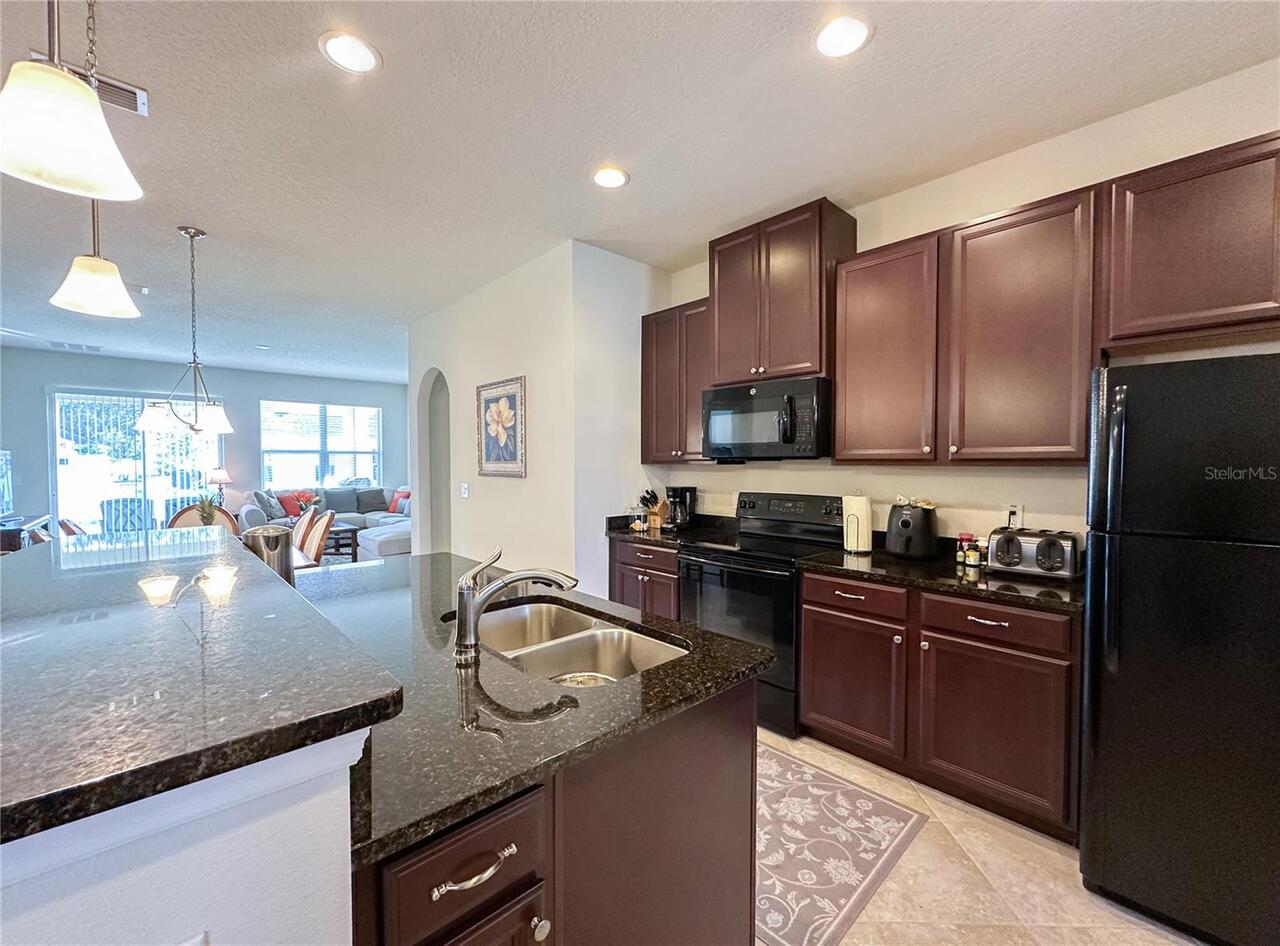 Listing Photo 8