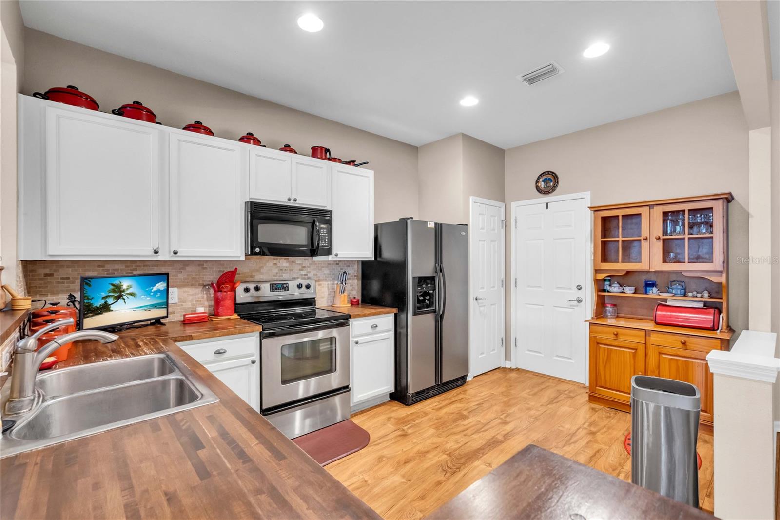 Listing Photo 11