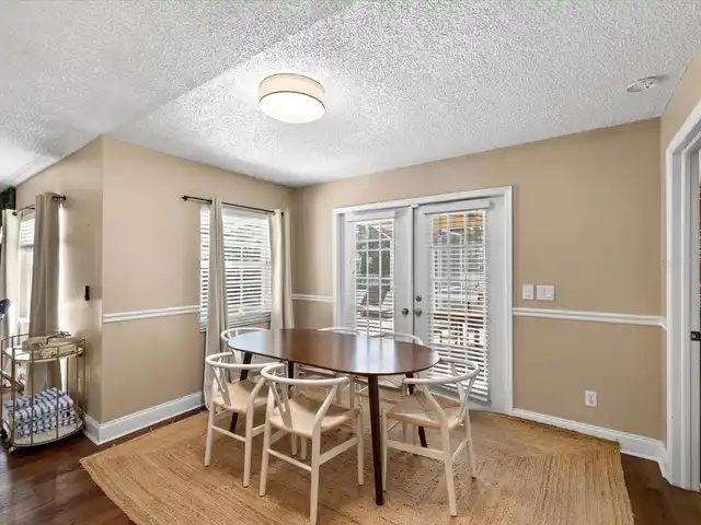 Listing Photo 15