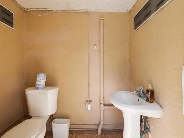 Listing Photo 34