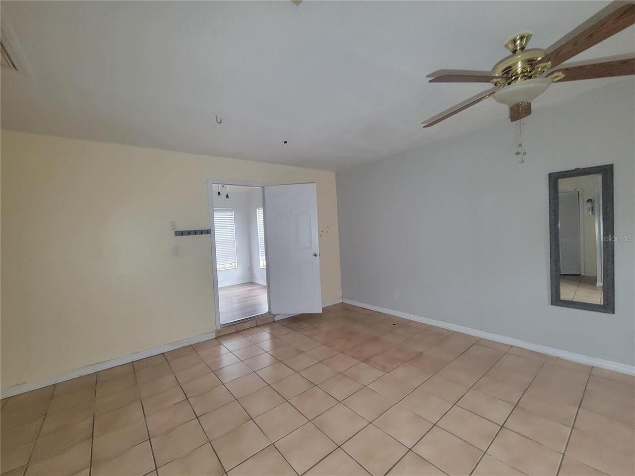 Listing Photo 10