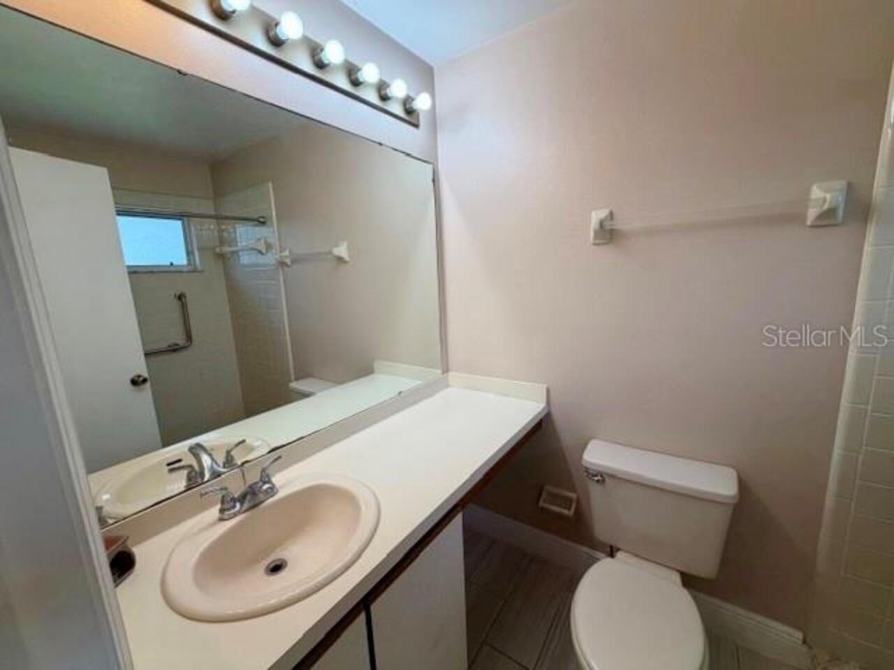 Listing Photo 12