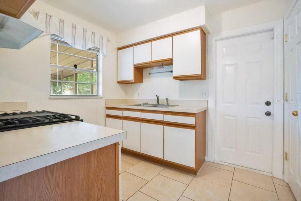 Listing Photo 7