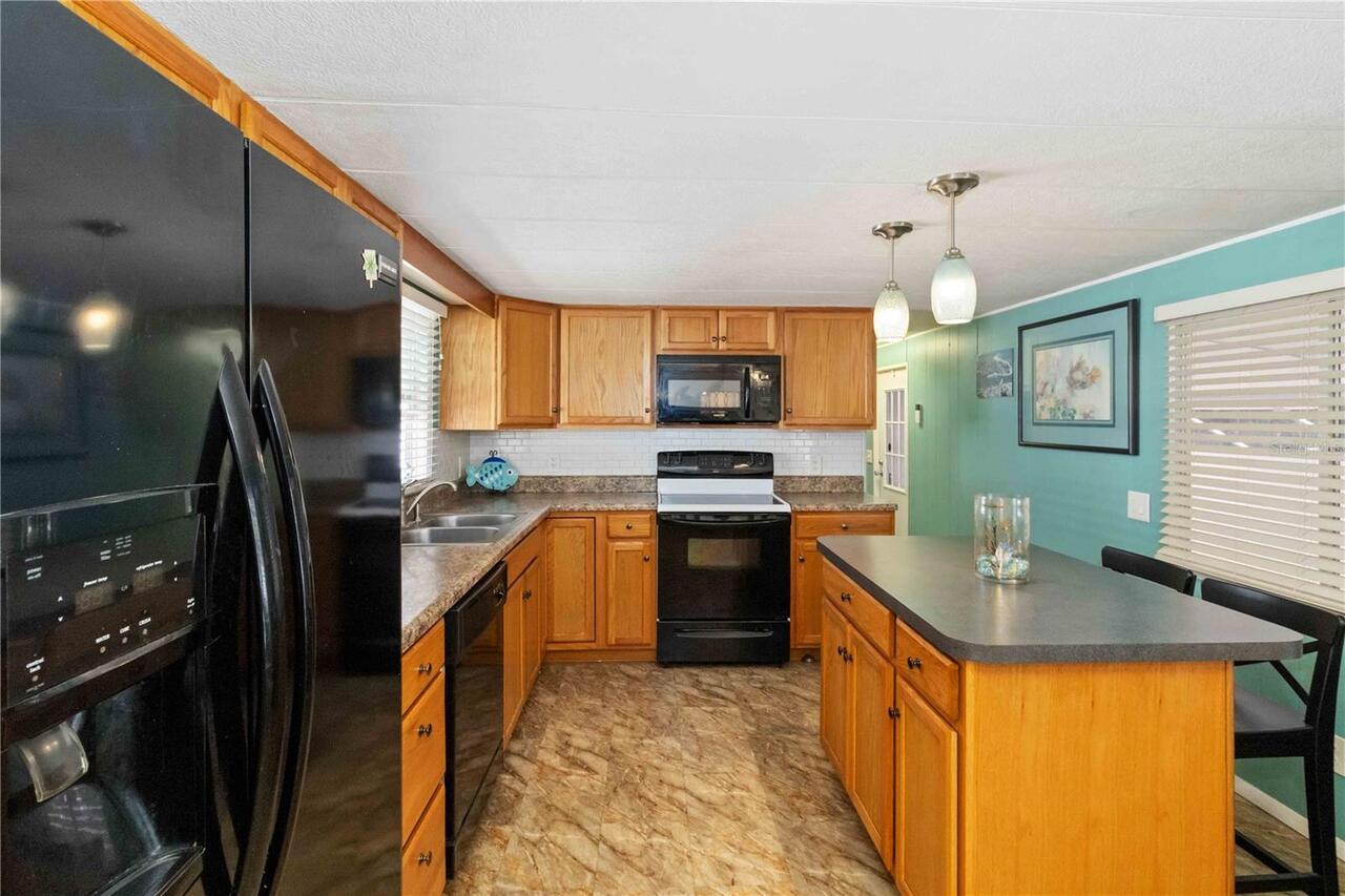Listing Photo 8