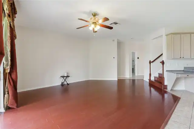 Listing Photo 15
