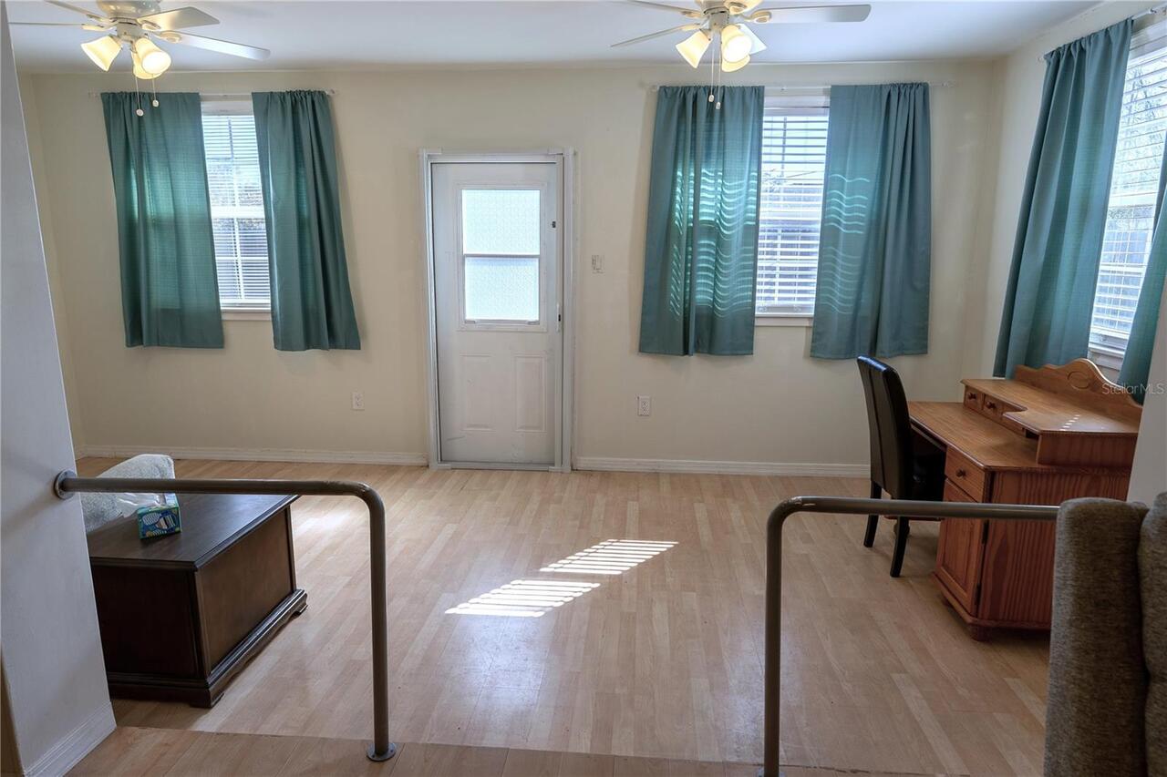 Listing Photo 8