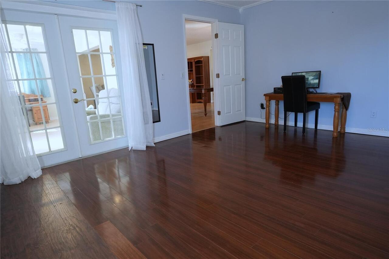 Listing Photo 14