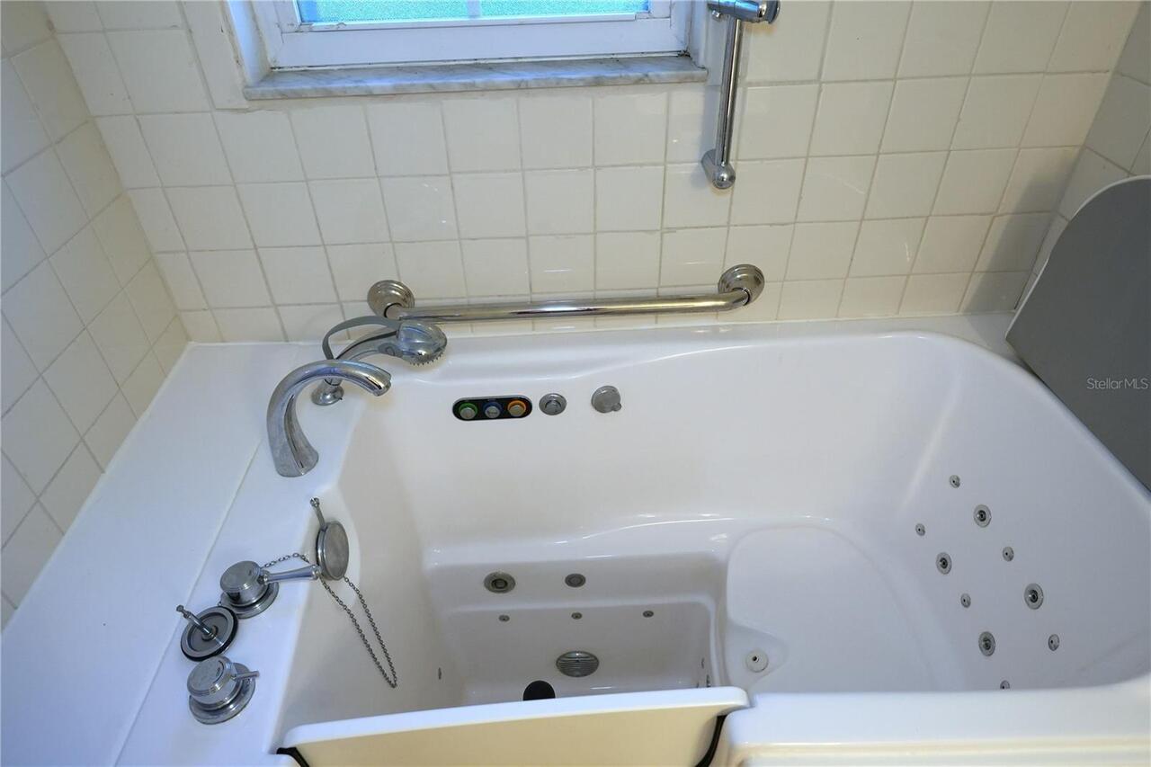 Listing Photo 23