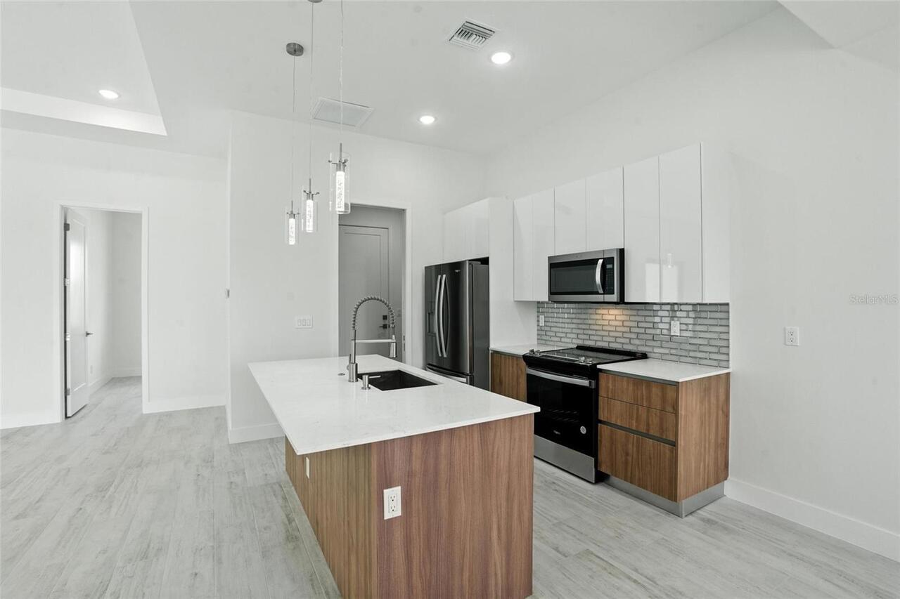 Listing Photo 14