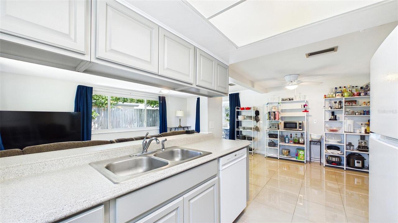 Listing Photo 14