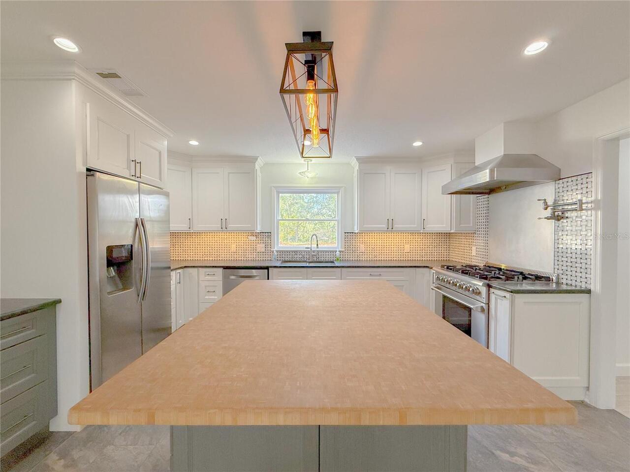 Listing Photo 15