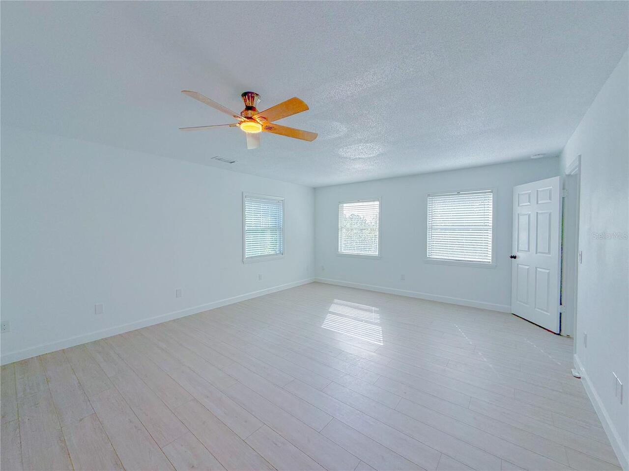 Listing Photo 43