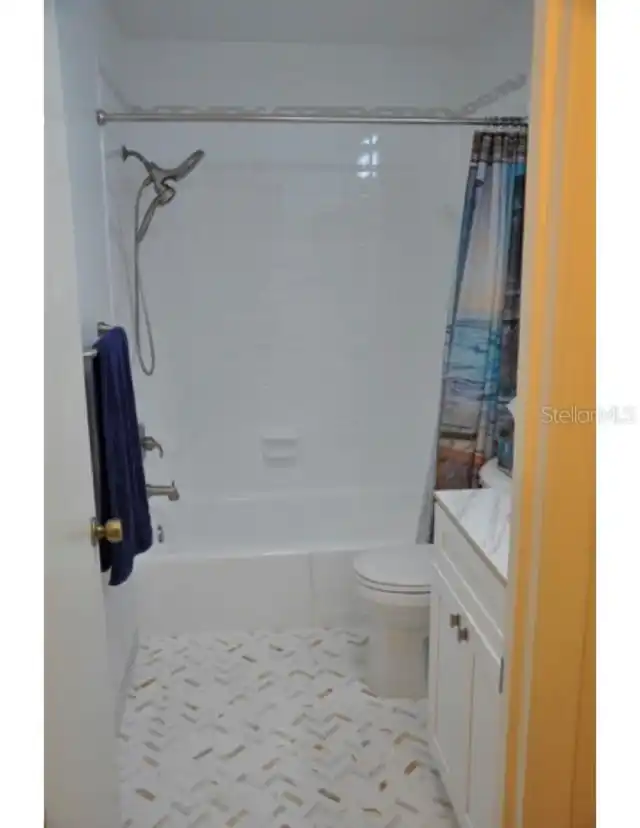 Listing Photo 8