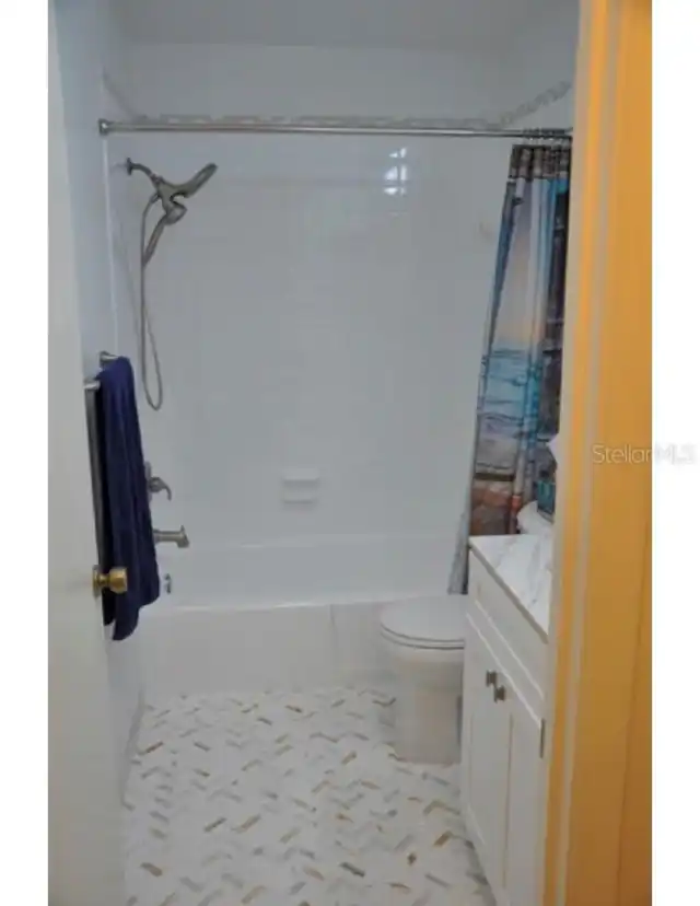 Listing Photo 9