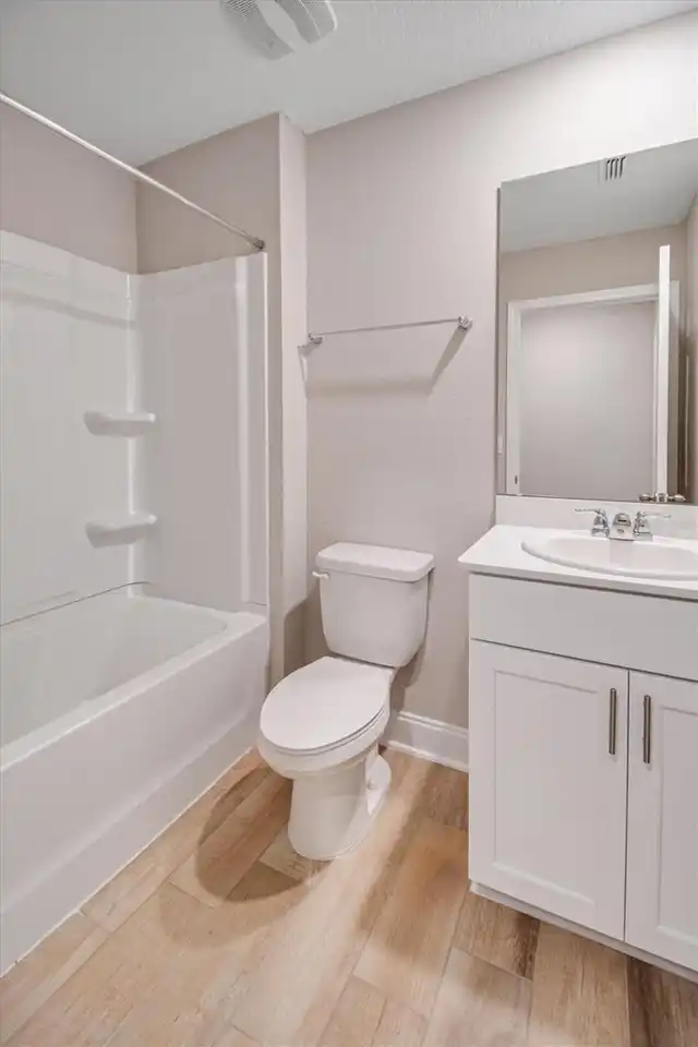 Listing Photo 16