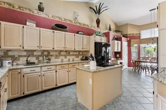 Listing Photo 19