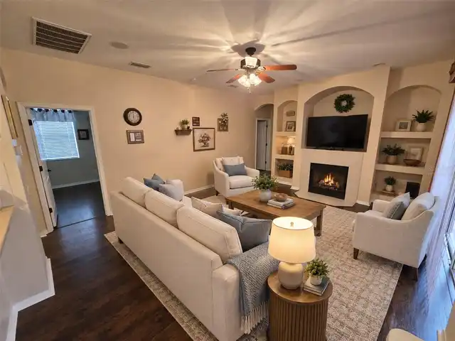Listing Photo 8