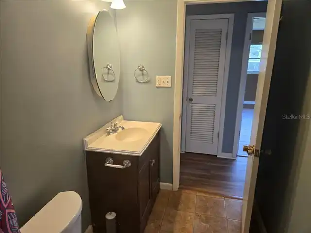 Listing Photo 12