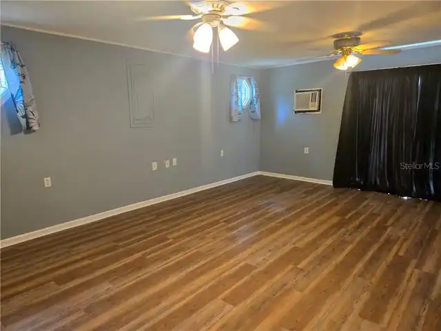 Listing Photo 15