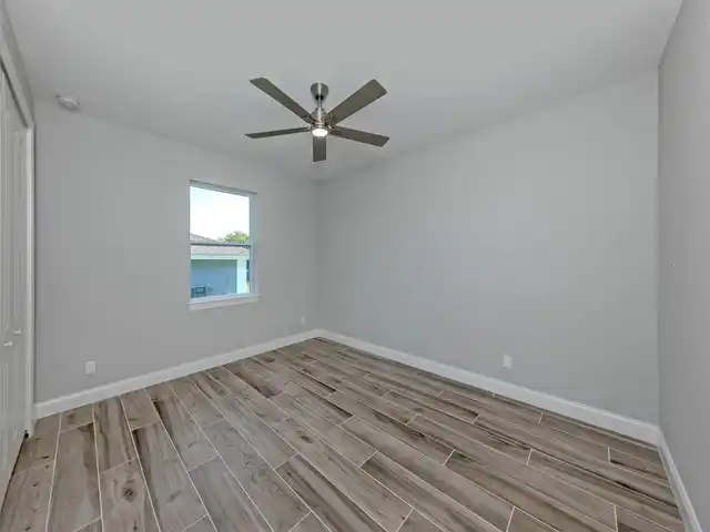 Listing Photo 17
