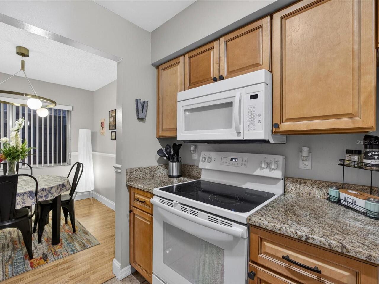 Listing Photo 10