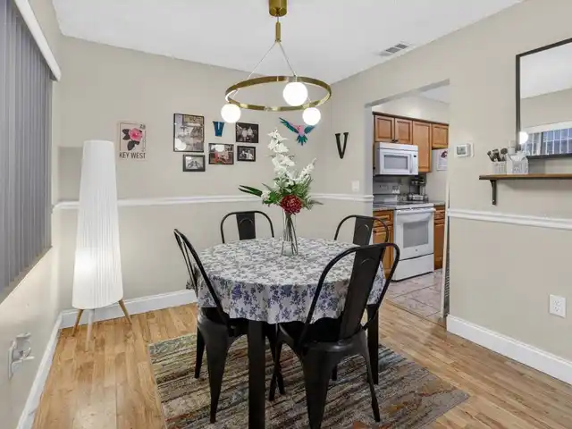 Listing Photo 9