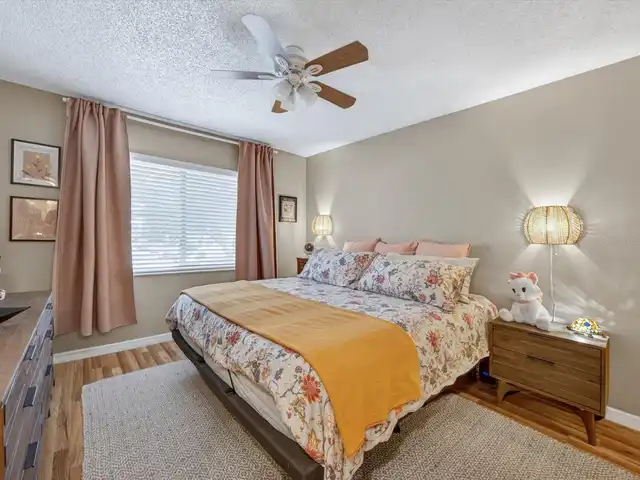 Listing Photo 17