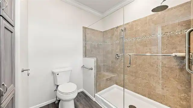 Listing Photo 15