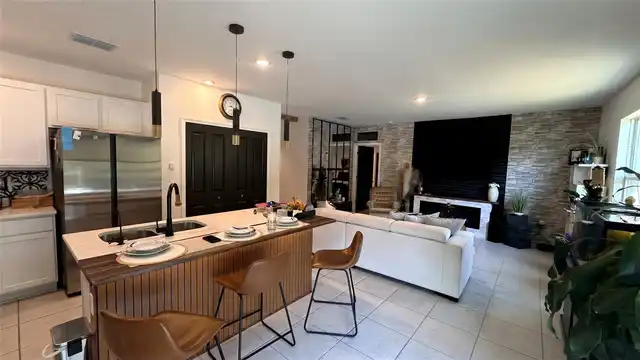 Listing Photo 9
