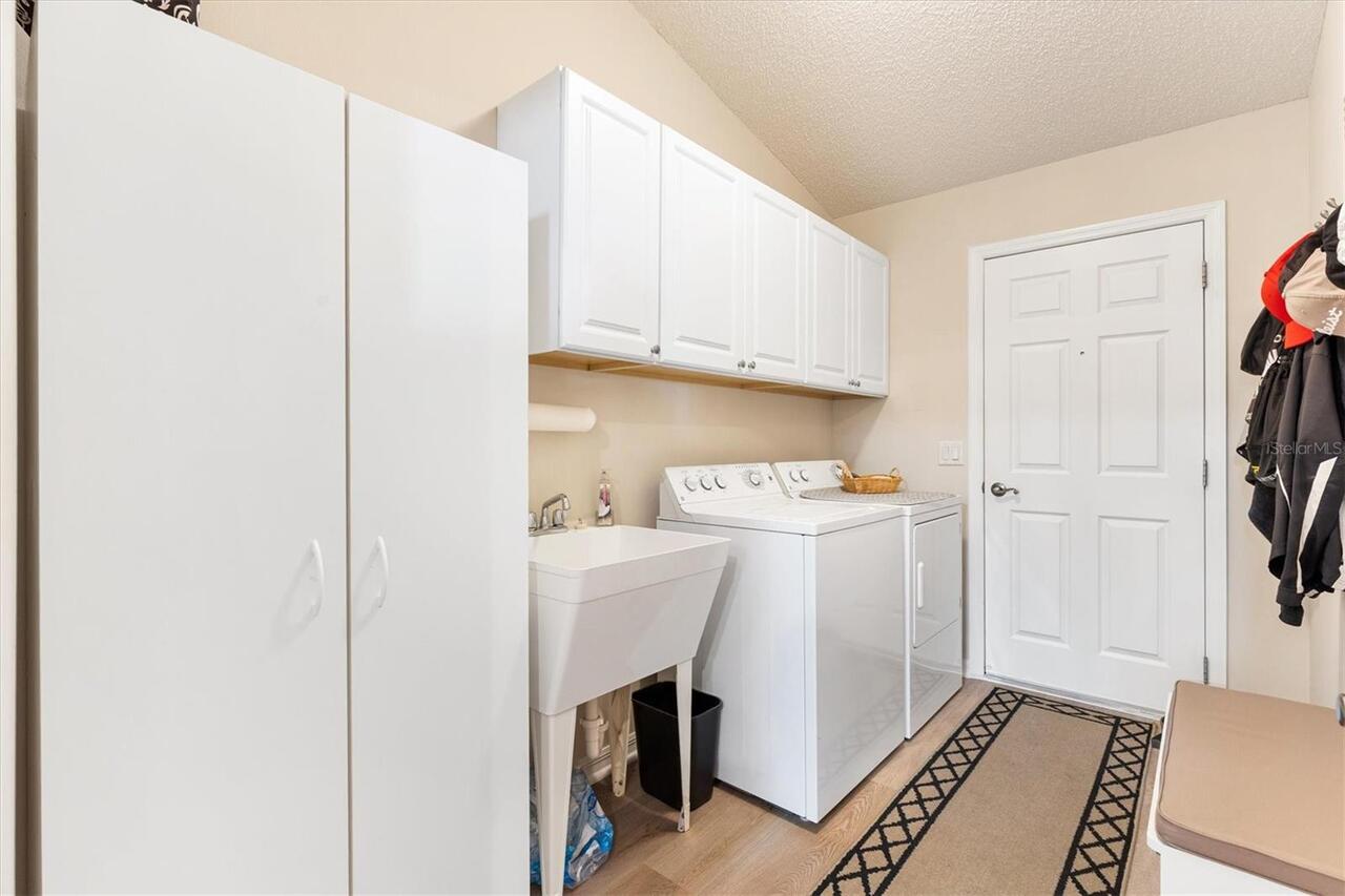 Listing Photo 10
