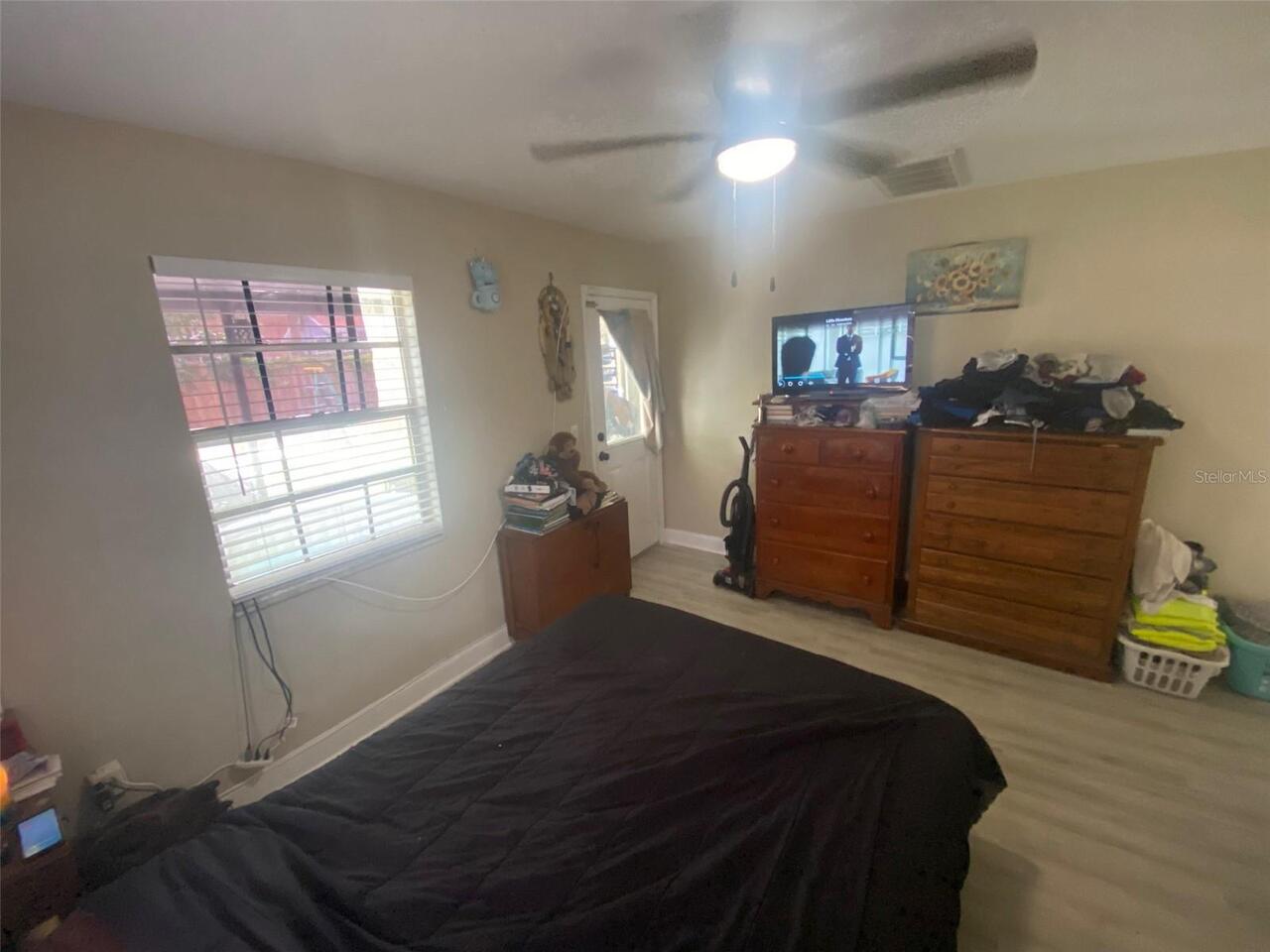 Listing Photo 12