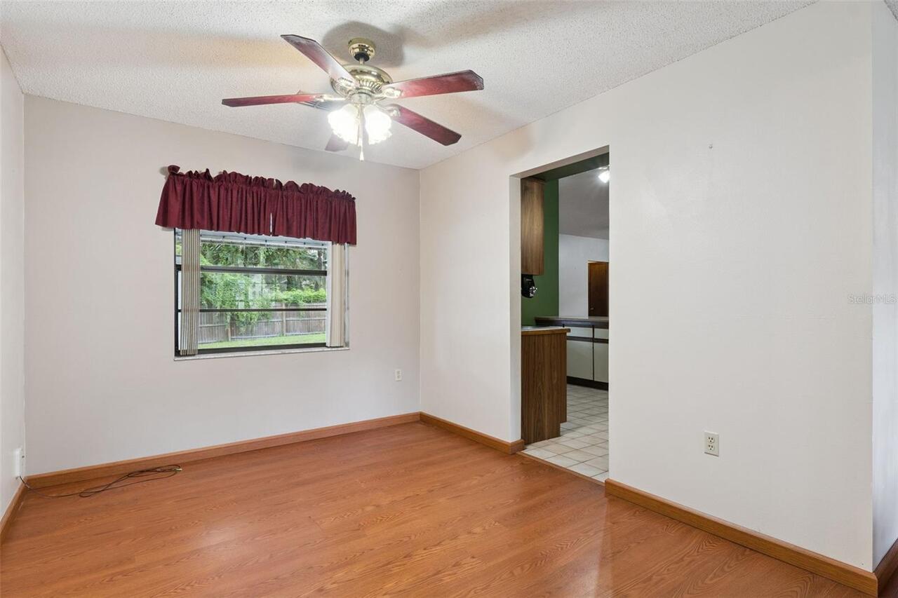 Listing Photo 9