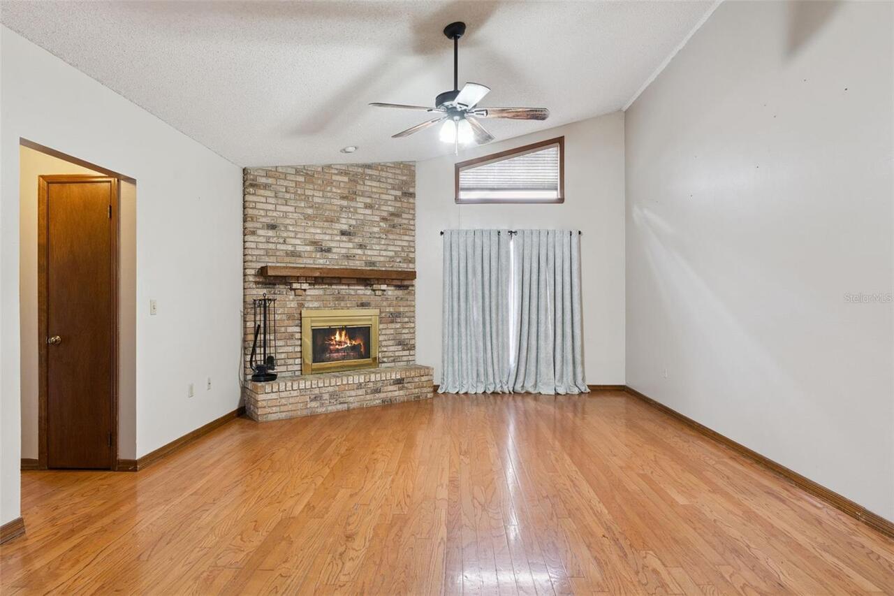 Listing Photo 10