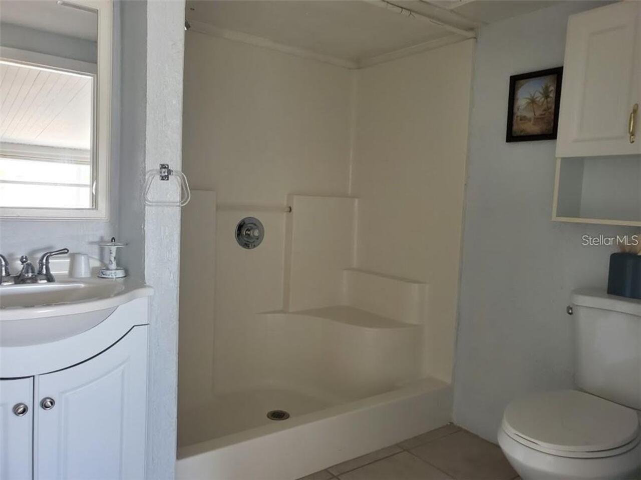 Listing Photo 12