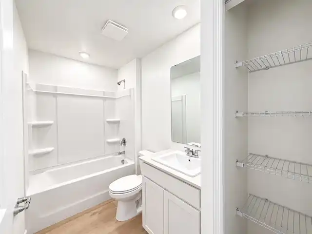 Listing Photo 14
