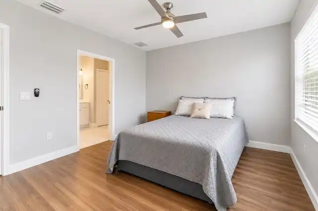 Listing Photo 9