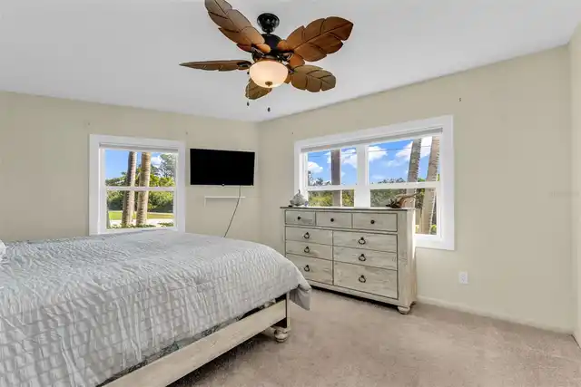Listing Photo 32
